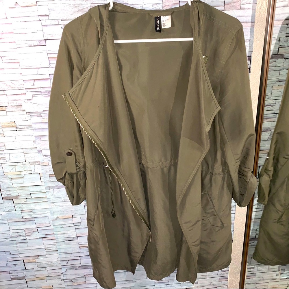 H&M Divided Lightweight Jacket